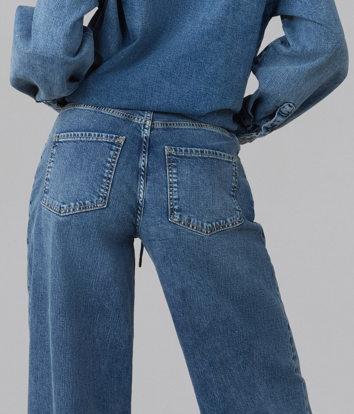 REMY-HI Mid Rise Wide Leg Trouser